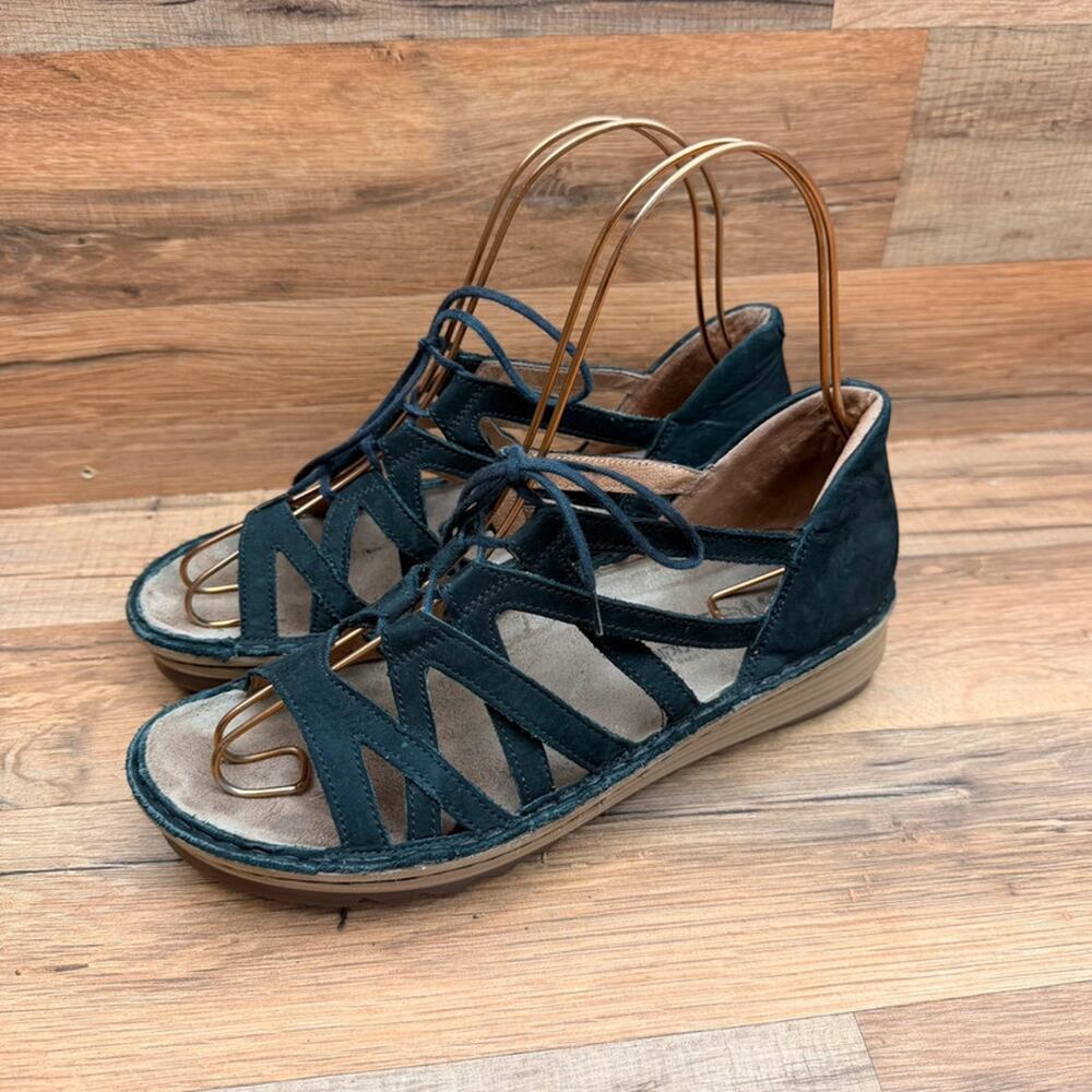 Naot size 7 38Eu Leather Lace-Up Wedge Sandals Yarrow Black Velvet